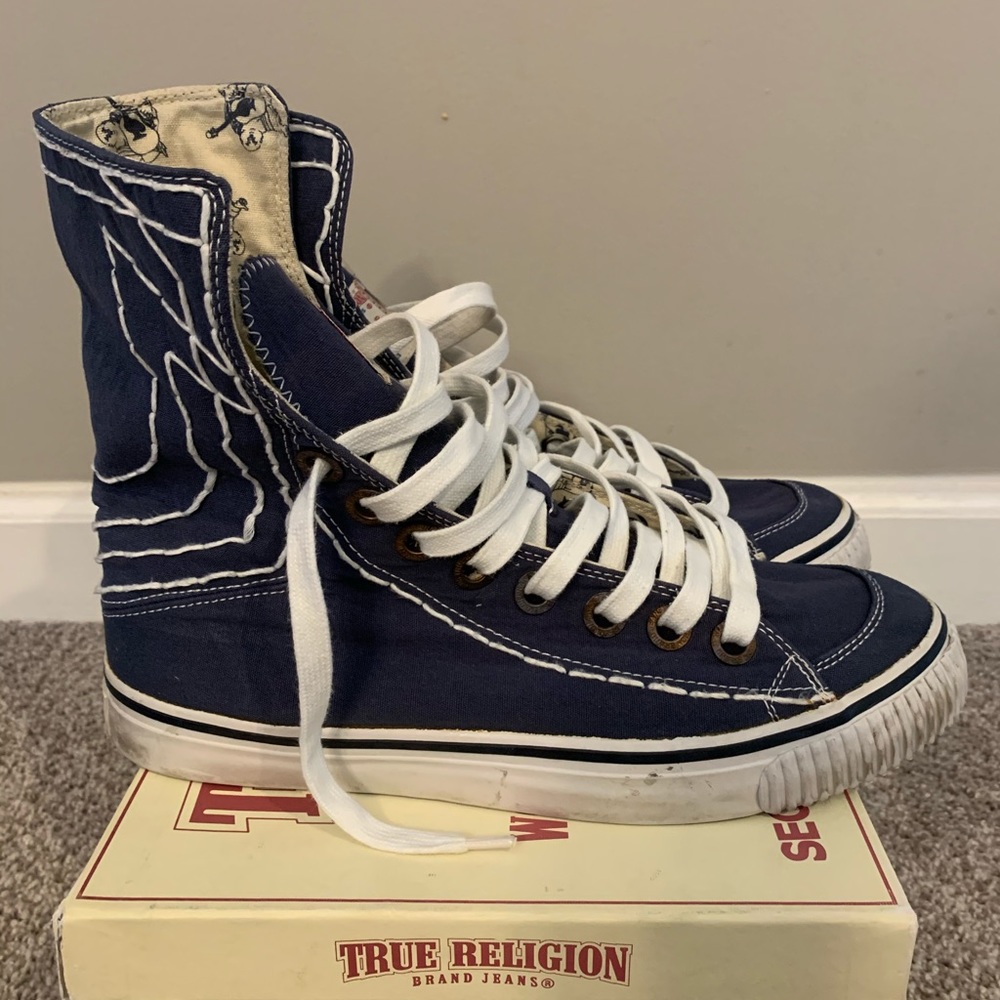 True Religion Hanabel T Canvas